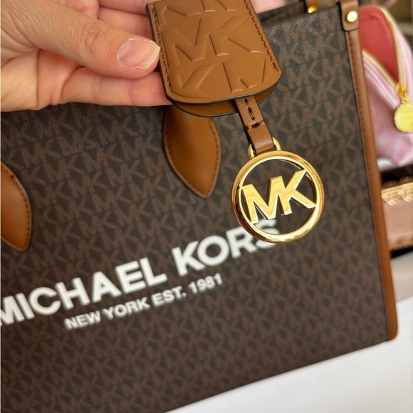 Michael Kors medium Mirella tote - Picture 7 of 13
